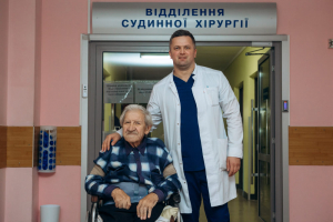 У судинній хірургії врятували життя пацієнту з аневризмою аорти і букетом патологій